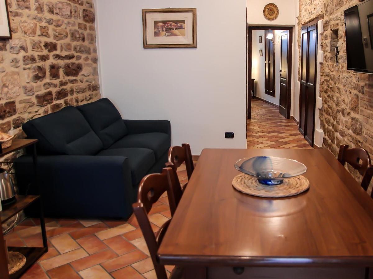 Casa Armanni - La Tua Casa Di Pietra Daire Gubbio Dış mekan fotoğraf
