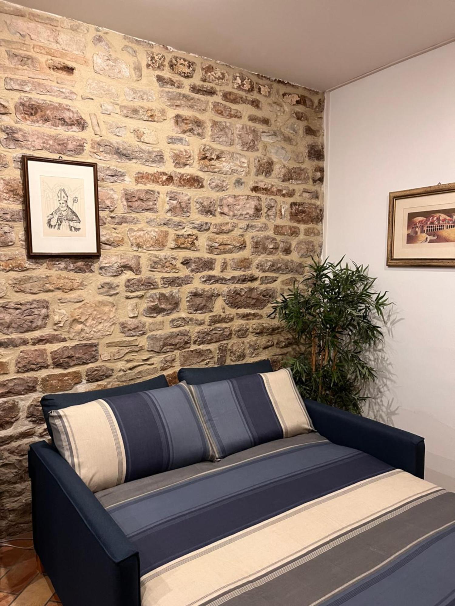 Casa Armanni - La Tua Casa Di Pietra Daire Gubbio Dış mekan fotoğraf